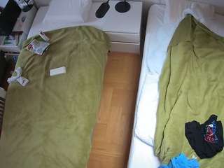 voyeurcam-julmodels-bed-5