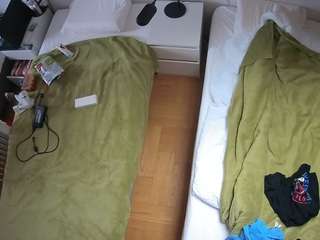 voyeurcam-julmodels-bed-5