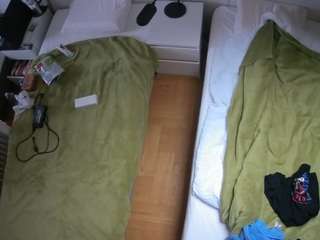 voyeurcam-julmodels-bed-5