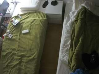 voyeurcam-julmodels-bed-5