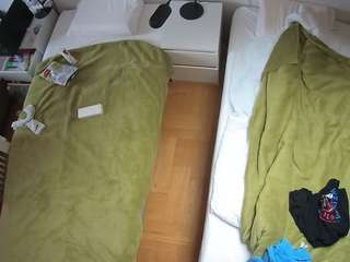 voyeurcam-julmodels-bed-5