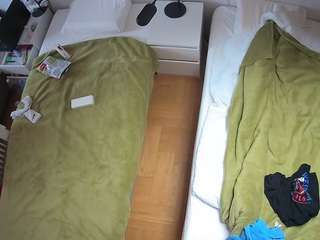 voyeurcam-julmodels-bed-5