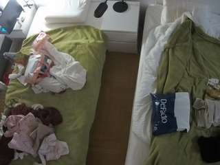 voyeurcam-julmodels-bed-5