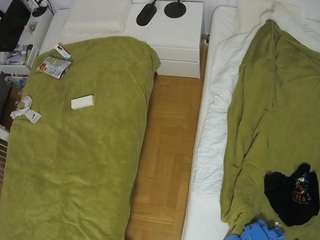 voyeurcam-julmodels-bed-5
