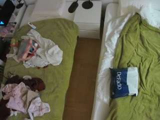voyeurcam-julmodels-bed-5