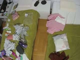 voyeurcam-julmodels-bed-5 Pov live webcam