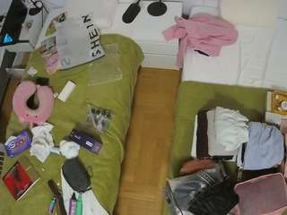 voyeurcam-julmodels-bed-5