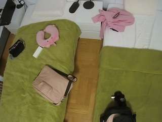 voyeurcam-julmodels-bed-5