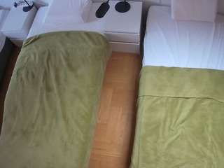 voyeurcam-julmodels-bed-5