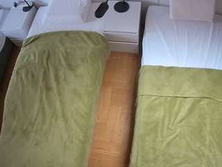 voyeurcam-julmodels-bed-5