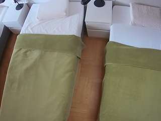 voyeurcam-julmodels-bed-5