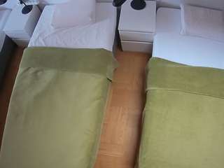 voyeurcam-julmodels-bed-5 Profile Image