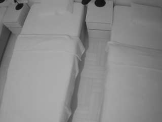 voyeurcam-julmodels-bed-5