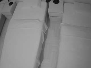 voyeurcam-julmodels-bed-5