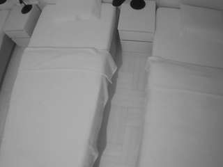 voyeurcam-julmodels-bed-5