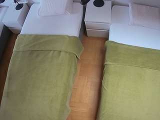voyeurcam-julmodels-bed-5
