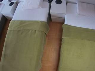 voyeurcam-julmodels-bed-5