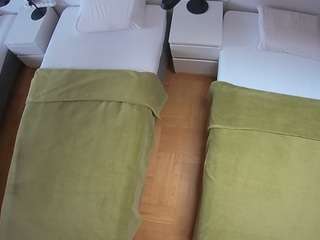voyeurcam-julmodels-bed-5