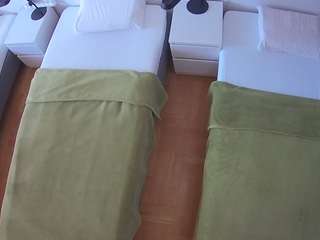 voyeurcam-julmodels-bed-5