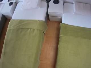 voyeurcam-julmodels-bed-5