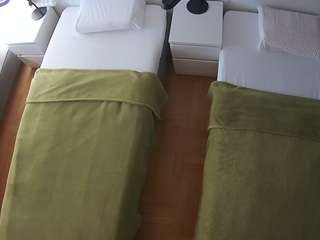 voyeurcam-julmodels-bed-5