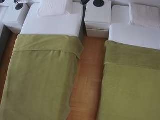 voyeurcam-julmodels-bed-5
