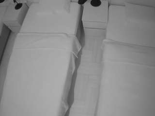 voyeurcam-julmodels-bed-5