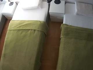 voyeurcam-julmodels-bed-5