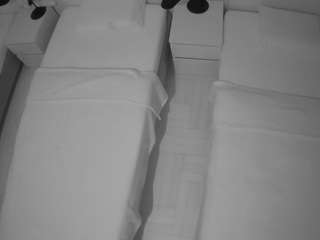 voyeurcam-julmodels-bed-5