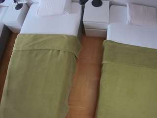 voyeurcam-julmodels-bed-5