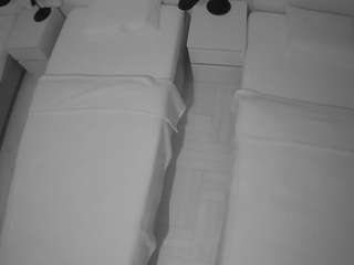 voyeurcam-julmodels-bed-5