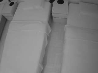 voyeurcam-julmodels-bed-5