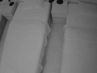 voyeurcam-julmodels-bed-5 Live Webcam on CamSoda