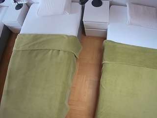 voyeurcam-julmodels-bed-5