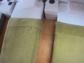 voyeurcam-julmodels-bed-5
