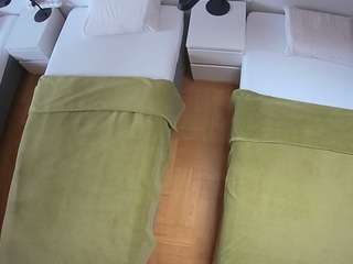 voyeurcam-julmodels-bed-5