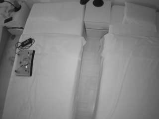 voyeurcam-julmodels-bed-5