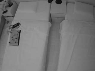 voyeurcam-julmodels-bed-5