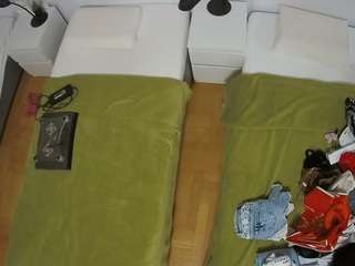 voyeurcam-julmodels-bed-5