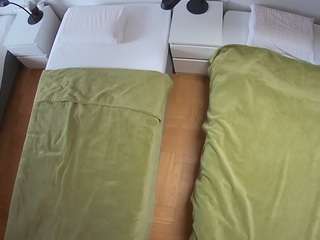 voyeurcam-julmodels-bed-5
