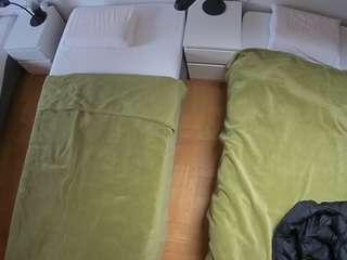 voyeurcam-julmodels-bed-5