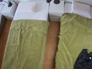 voyeurcam-julmodels-bed-5