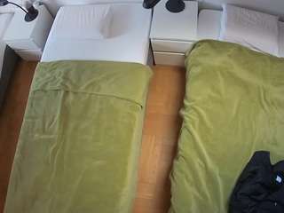 voyeurcam-julmodels-bed-5