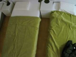 voyeurcam-julmodels-bed-5