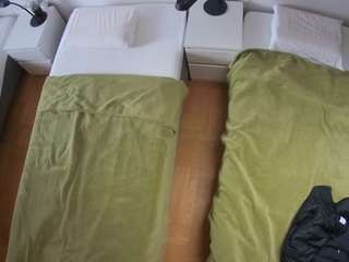 voyeurcam-julmodels-bed-5