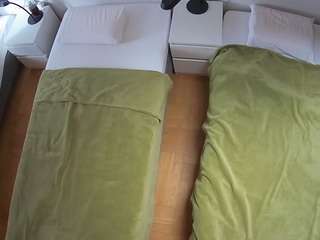 voyeurcam-julmodels-bed-5