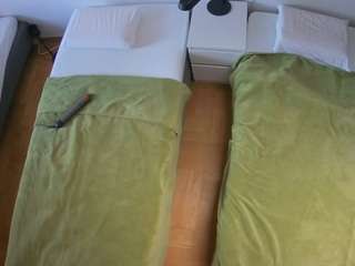 voyeurcam-julmodels-bed-5 - Live HD Webcam