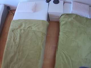 voyeurcam-julmodels-bed-5