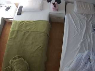 voyeurcam-julmodels-bed-5 webcam
