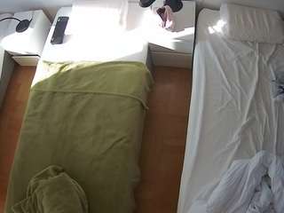 voyeurcam-julmodels-bed-5 webcam